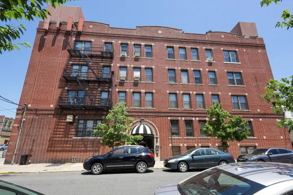 $1,500 | 680 John F. Kennedy Boulevard, Unit 404, Bayonne, NJ 07002