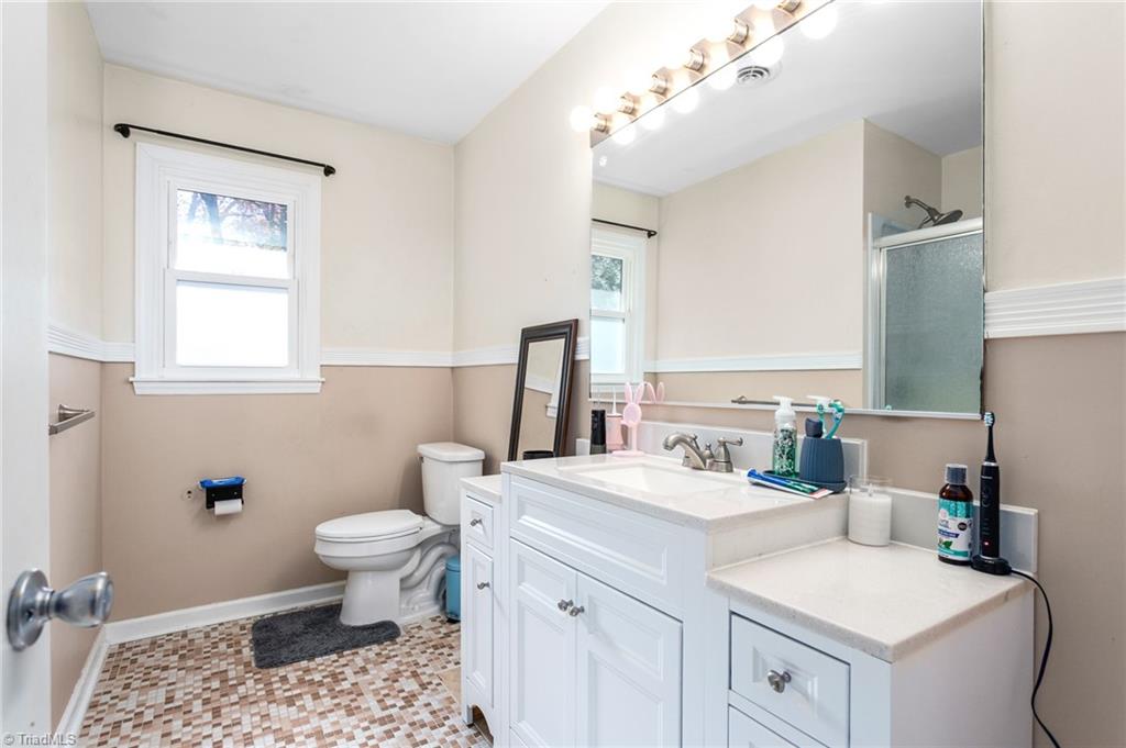 1818 Wellington Road Burlington, NC 27217 - Photo 15 of 22