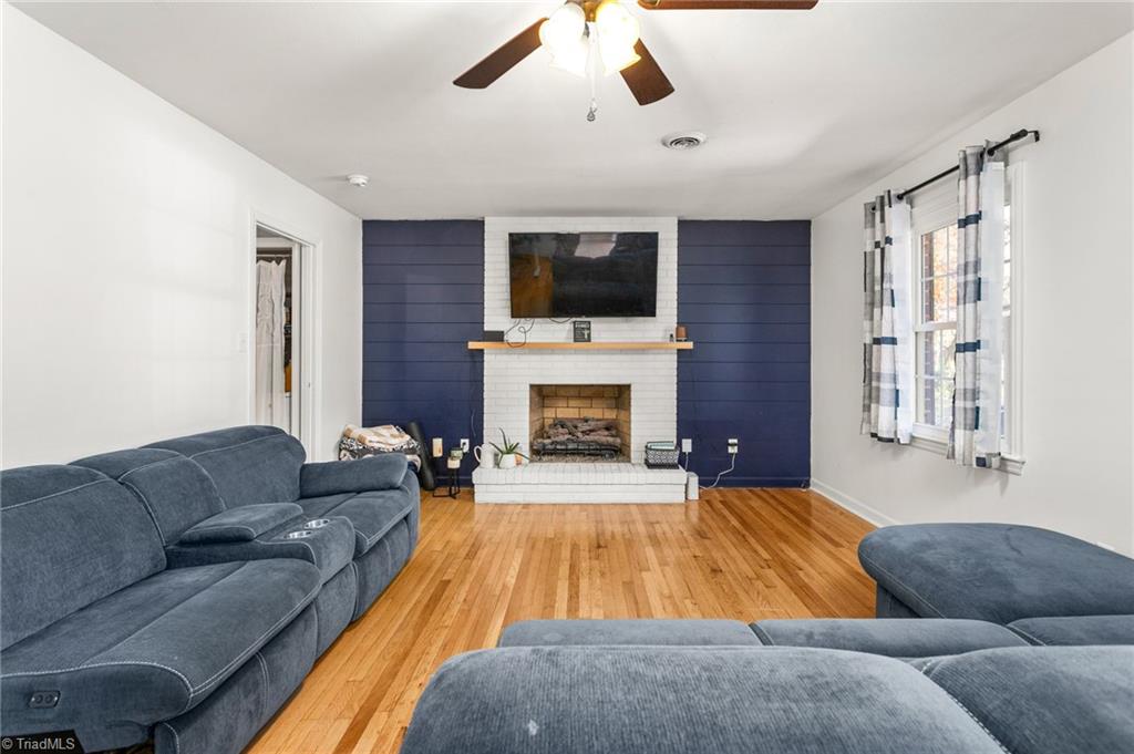 1818 Wellington Road Burlington, NC 27217 - Photo 3 of 22