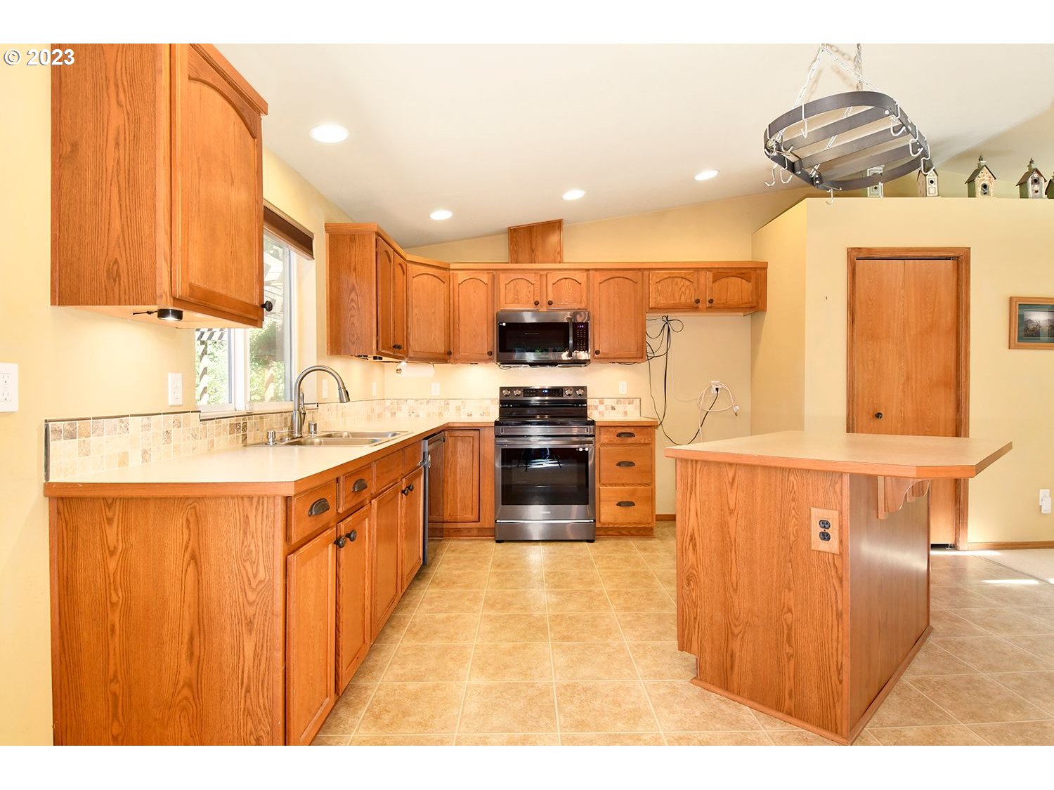 92 West Road Washougal, WA 98671 - Photo 12 of 28 Gallery Image 12