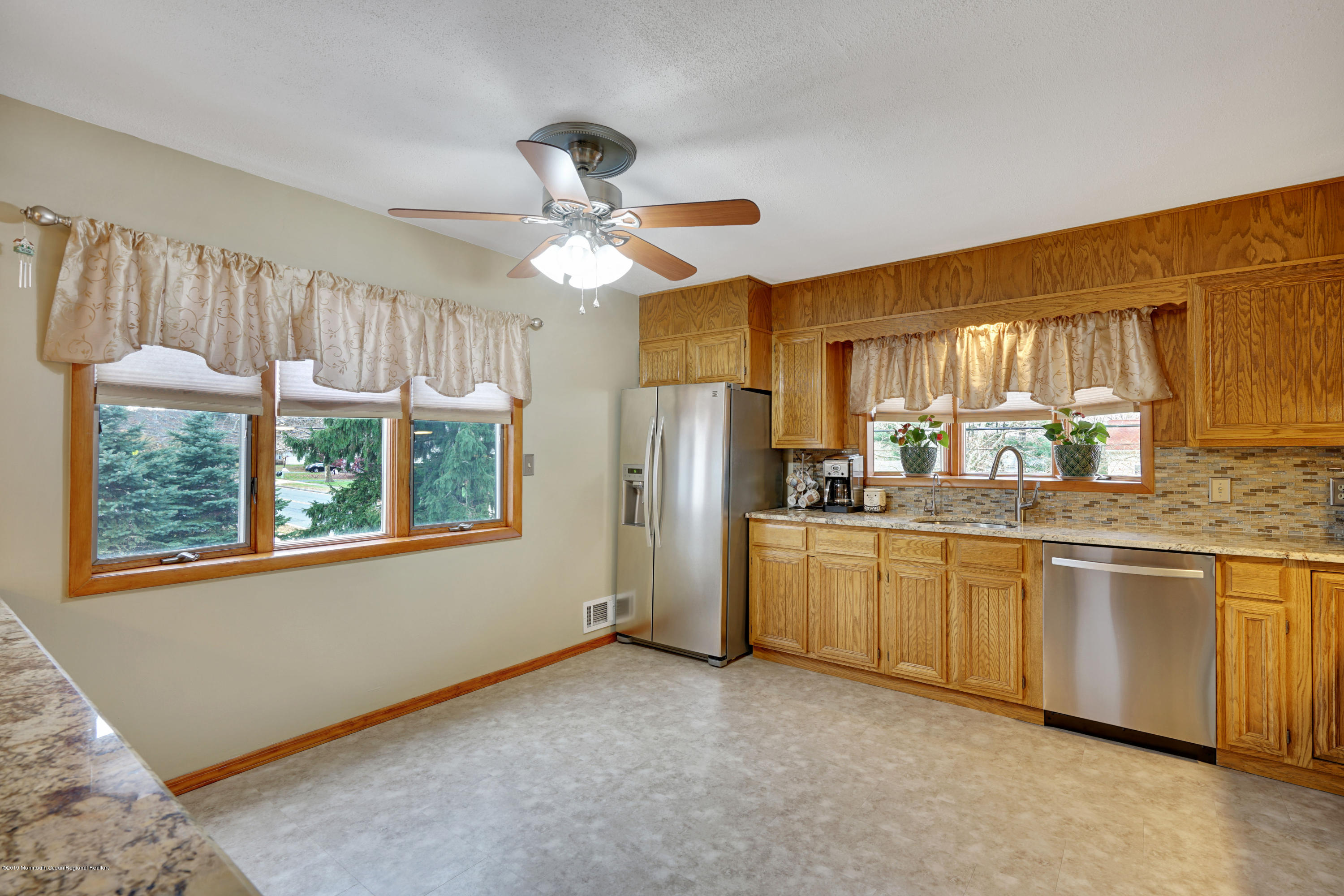 518 Line Road Hazlet, NJ 07730 - Photo 18 of 40 018_dsc08140-dsc08144