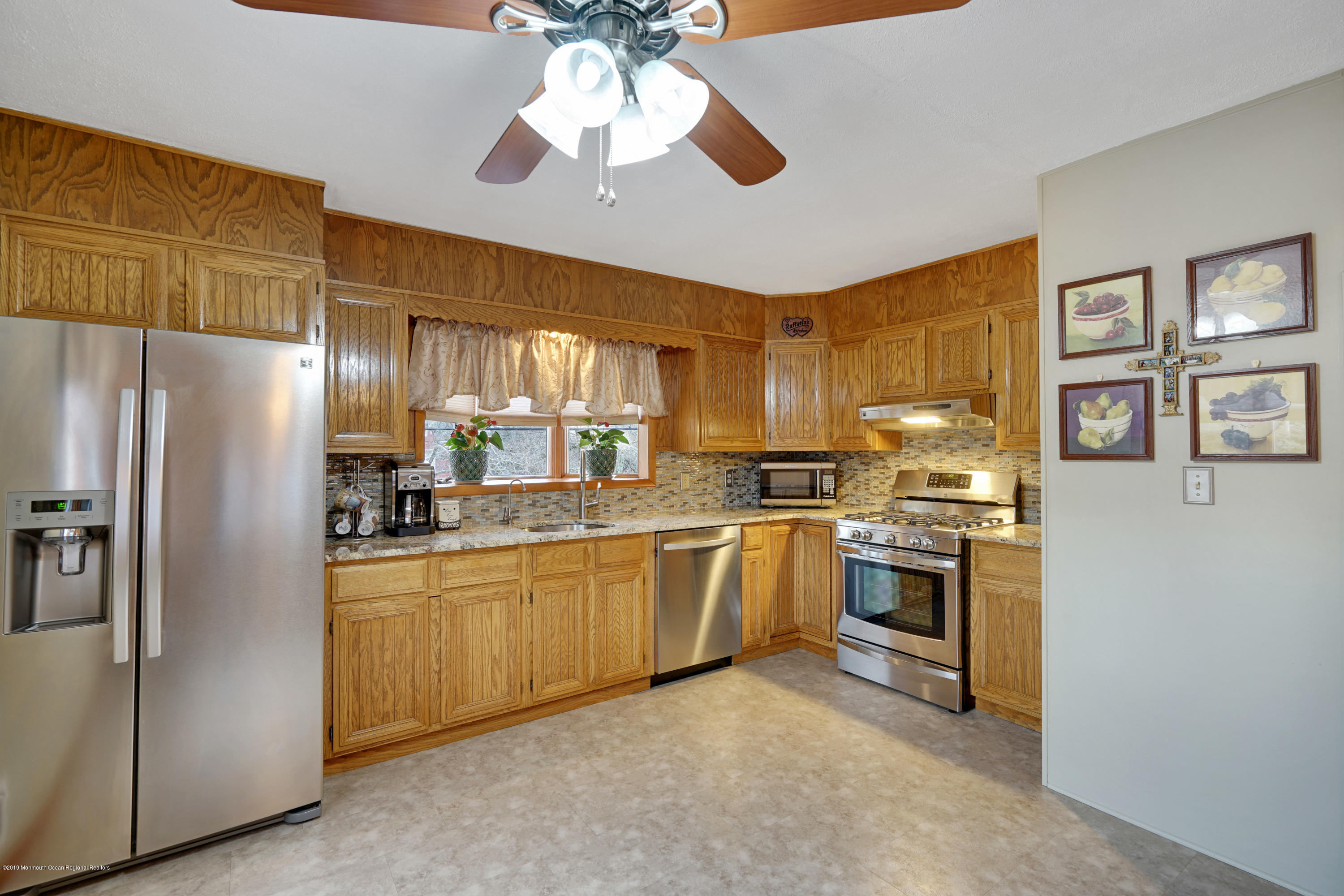 518 Line Road Hazlet, NJ 07730 - Photo 19 of 40 019_dsc08145-dsc08149