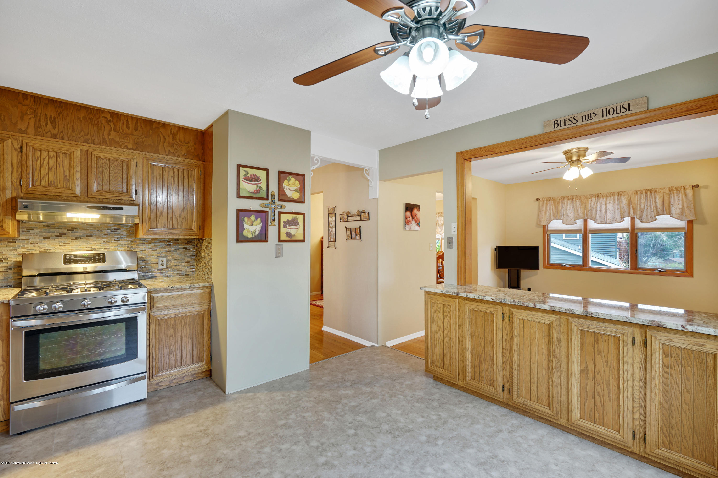 518 Line Road Hazlet, NJ 07730 - Photo 20 of 40 020_dsc08150-dsc08154