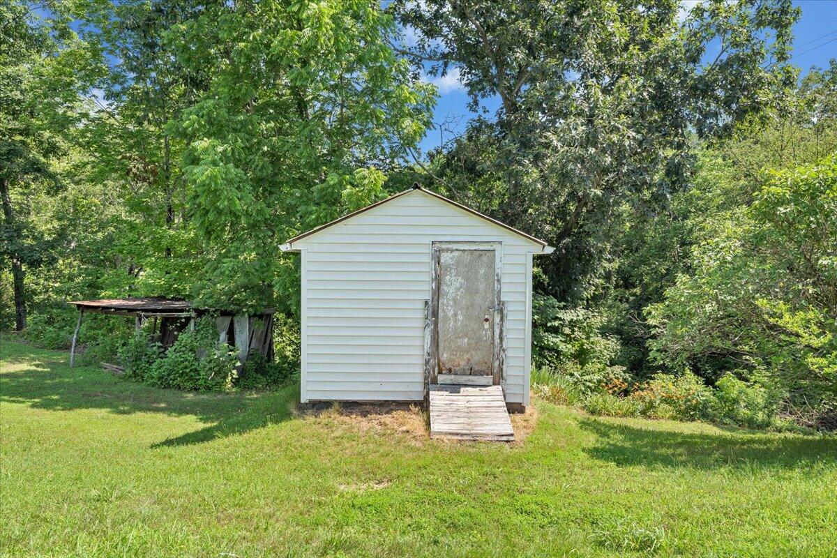 16118 Botetourt Road Eagle Rock, VA 24085 - Photo 39 of 50 40-MIB08858