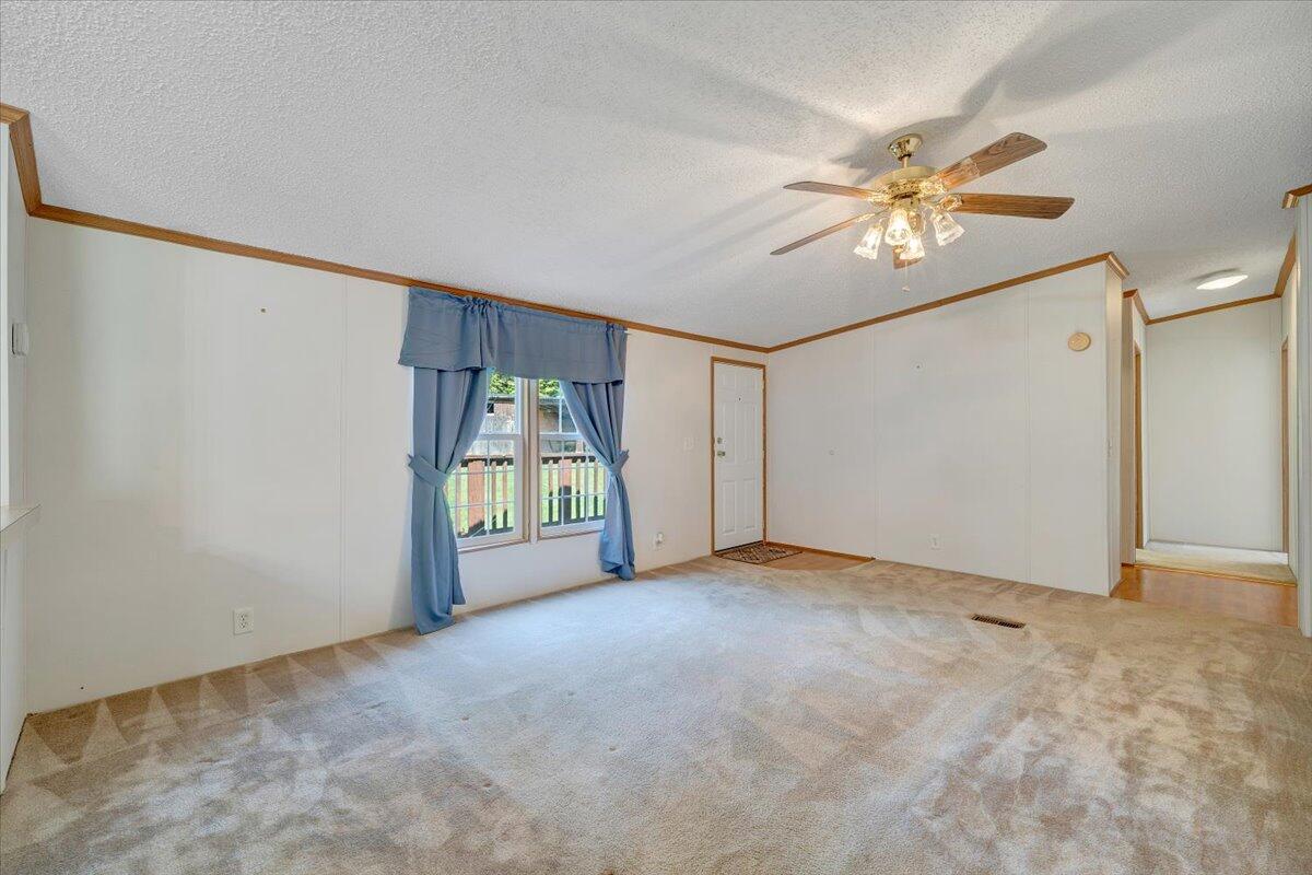 16118 Botetourt Road Eagle Rock, VA 24085 - Photo 9 of 50 06-MIB08756