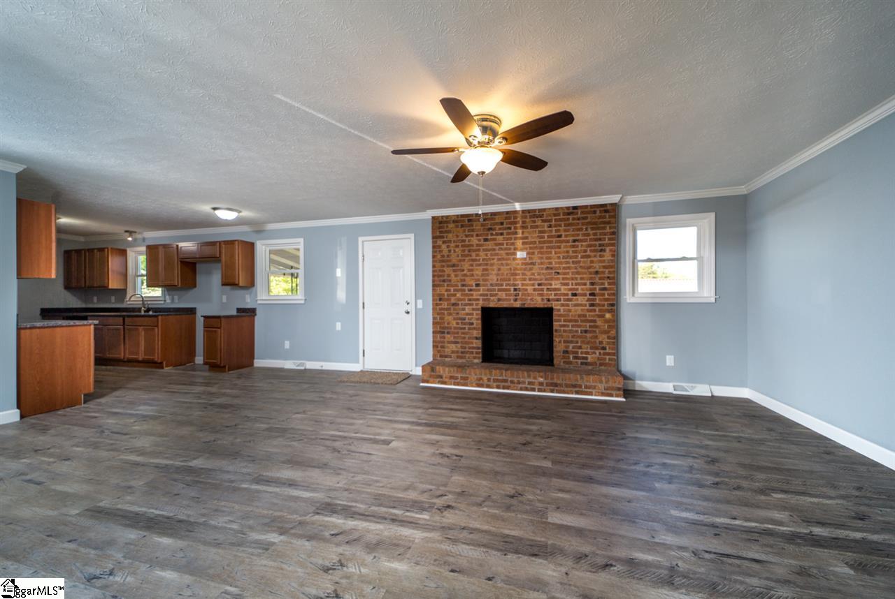 308 Watkins Road Greenville, SC 29617 - Photo 8 of 30 Gallery Image 8