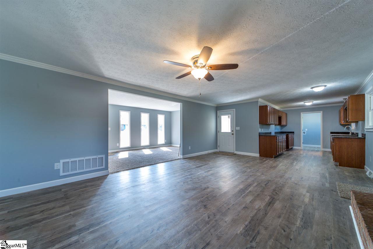 308 Watkins Road Greenville, SC 29617 - Photo 9 of 30 Gallery Image 9