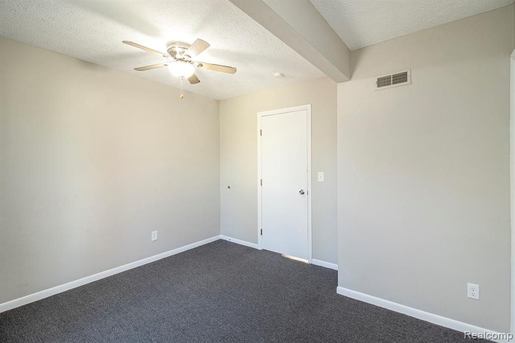 512 East Main Street Pinckney, MI 48169 - Photo 23 of 30
