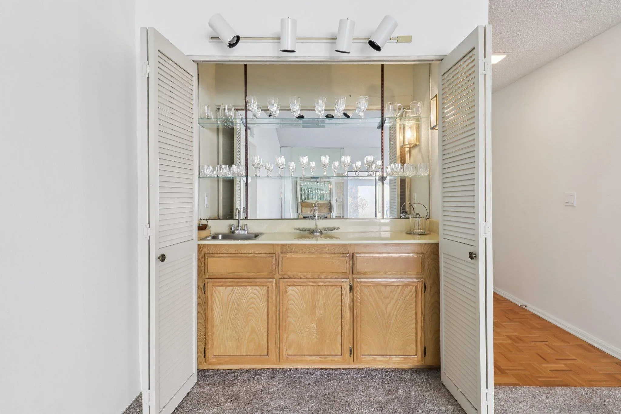 5645 Friars Road, Unit 386 San Diego, CA 92110 - Photo 17 of 72 a bathroom with a sink and a mirror