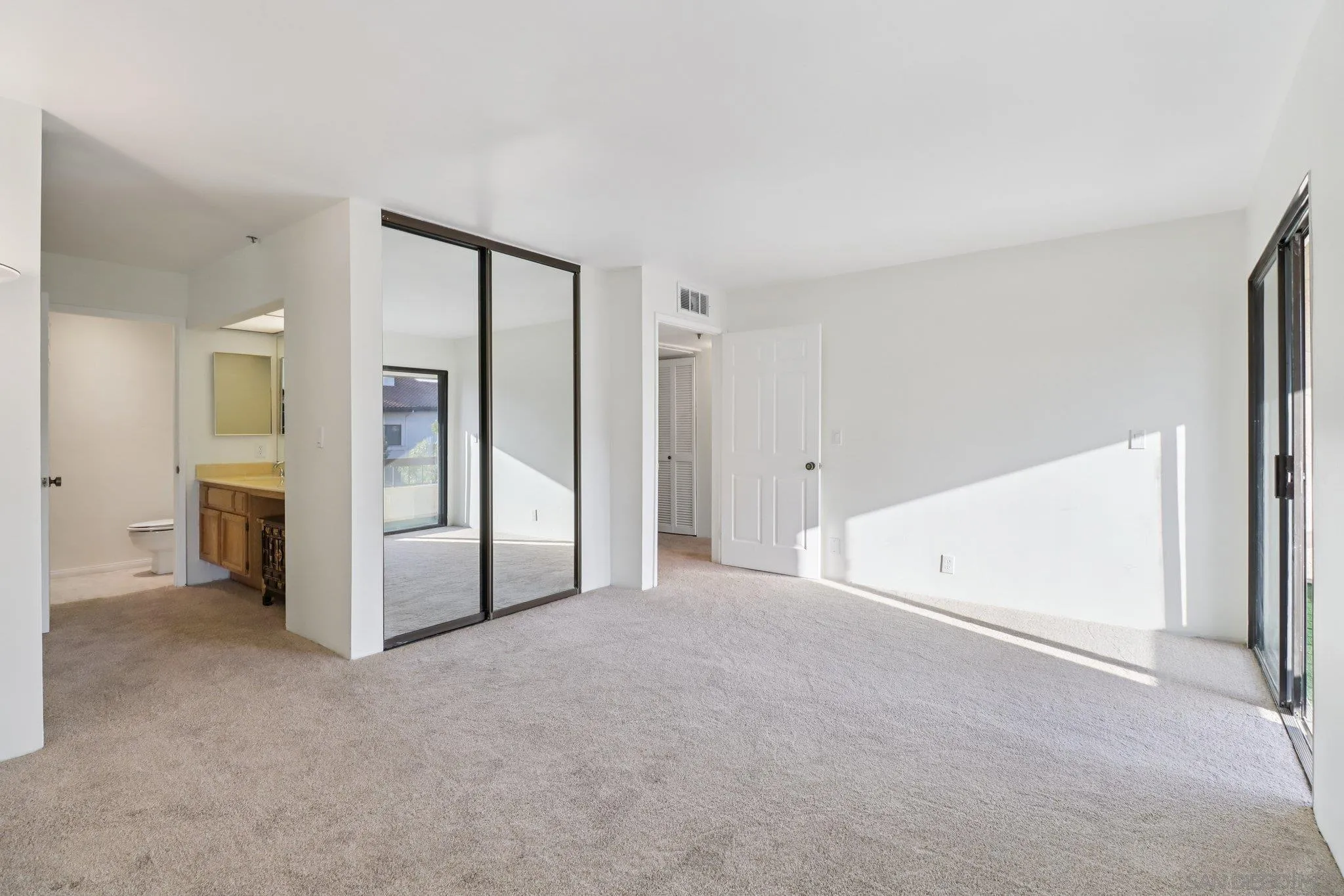 5645 Friars Road, Unit 386 San Diego, CA 92110 - Photo 36 of 72 an empty room with a bathroom and a sink