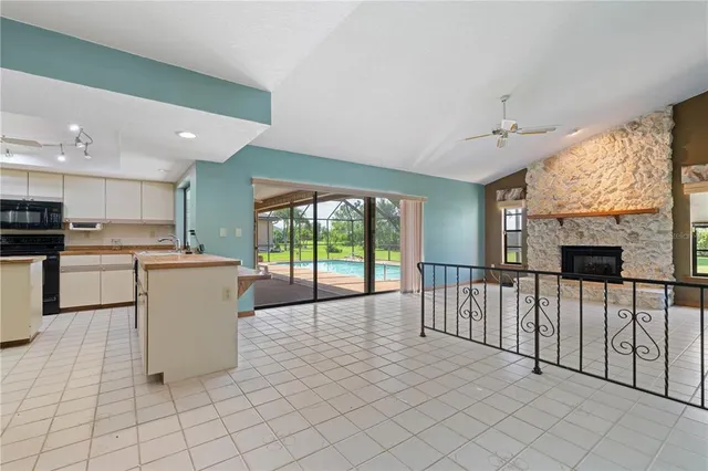 a view of walk in closet