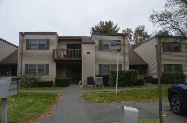 $235,000 | 1202 Twin Circle Drive, Unit 1202, South Windsor, CT 06074