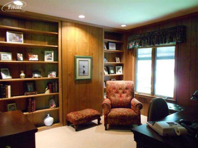 4289 North Center Road Flint, MI 48506 - Photo 18 of 37 20449525-19.JPG