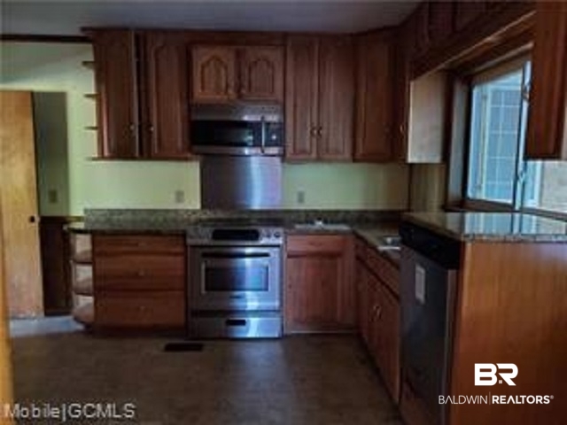407 Alpine Street Chickasaw, AL 36611 - Photo 3 of 7