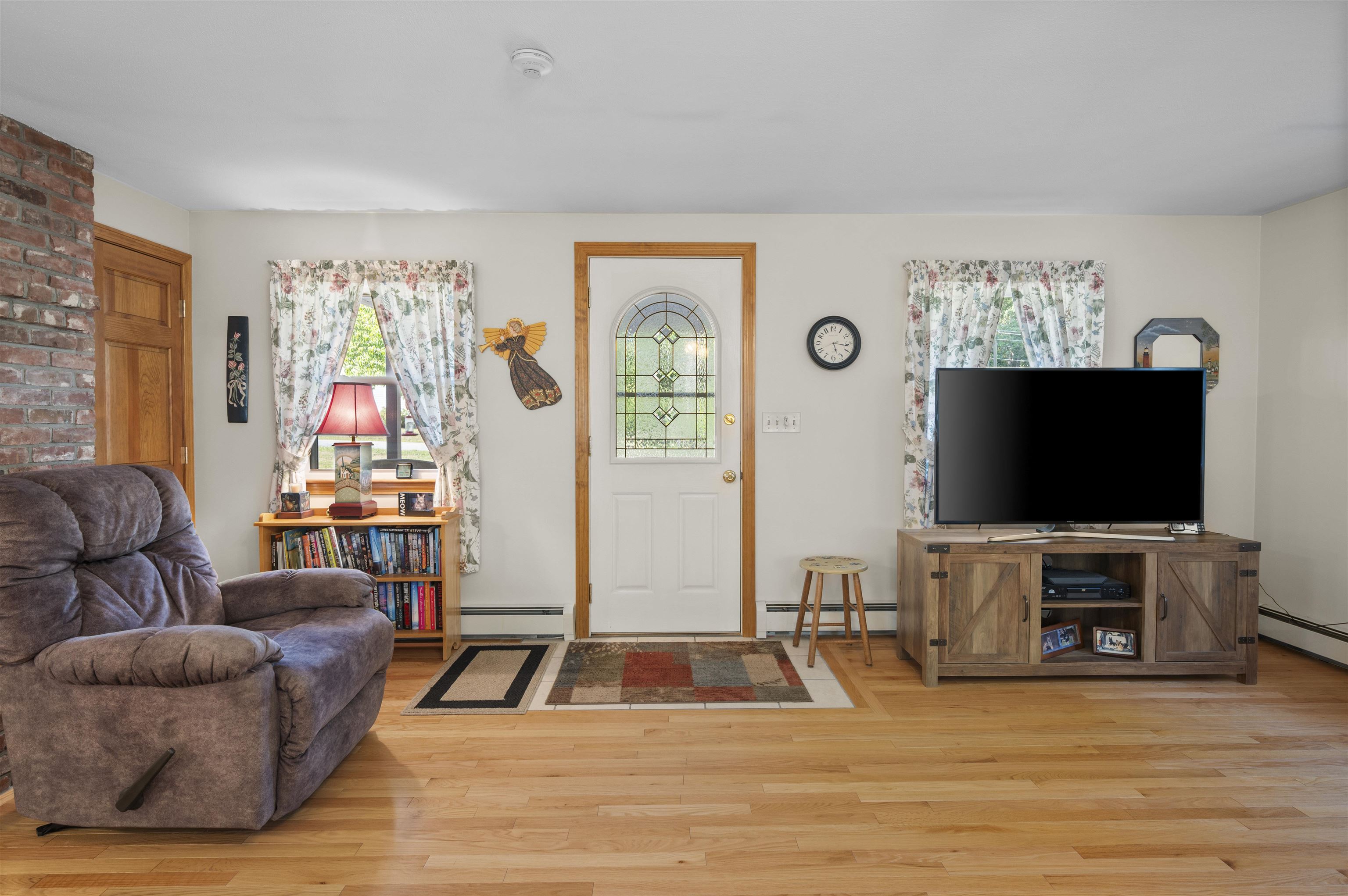 147 Weare Road Seabrook, NH 03874 - Photo 4 of 42