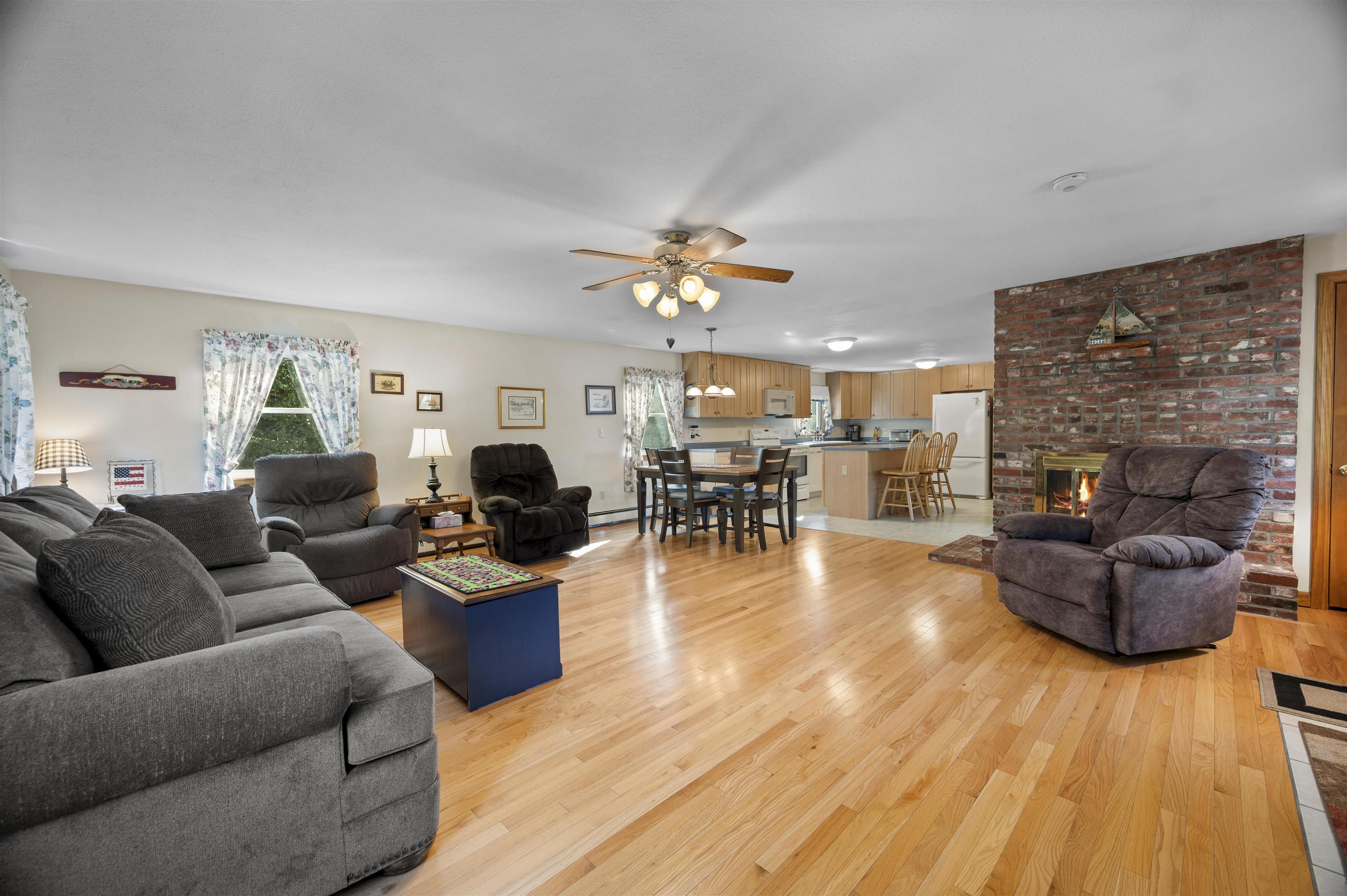 147 Weare Road Seabrook, NH 03874 - Photo 6 of 42
