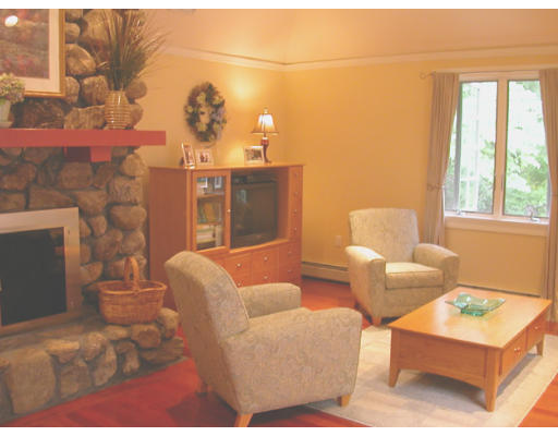 84 Wildwood Road Andover, MA 01810 - Photo 3 of 11 Gallery Image 3