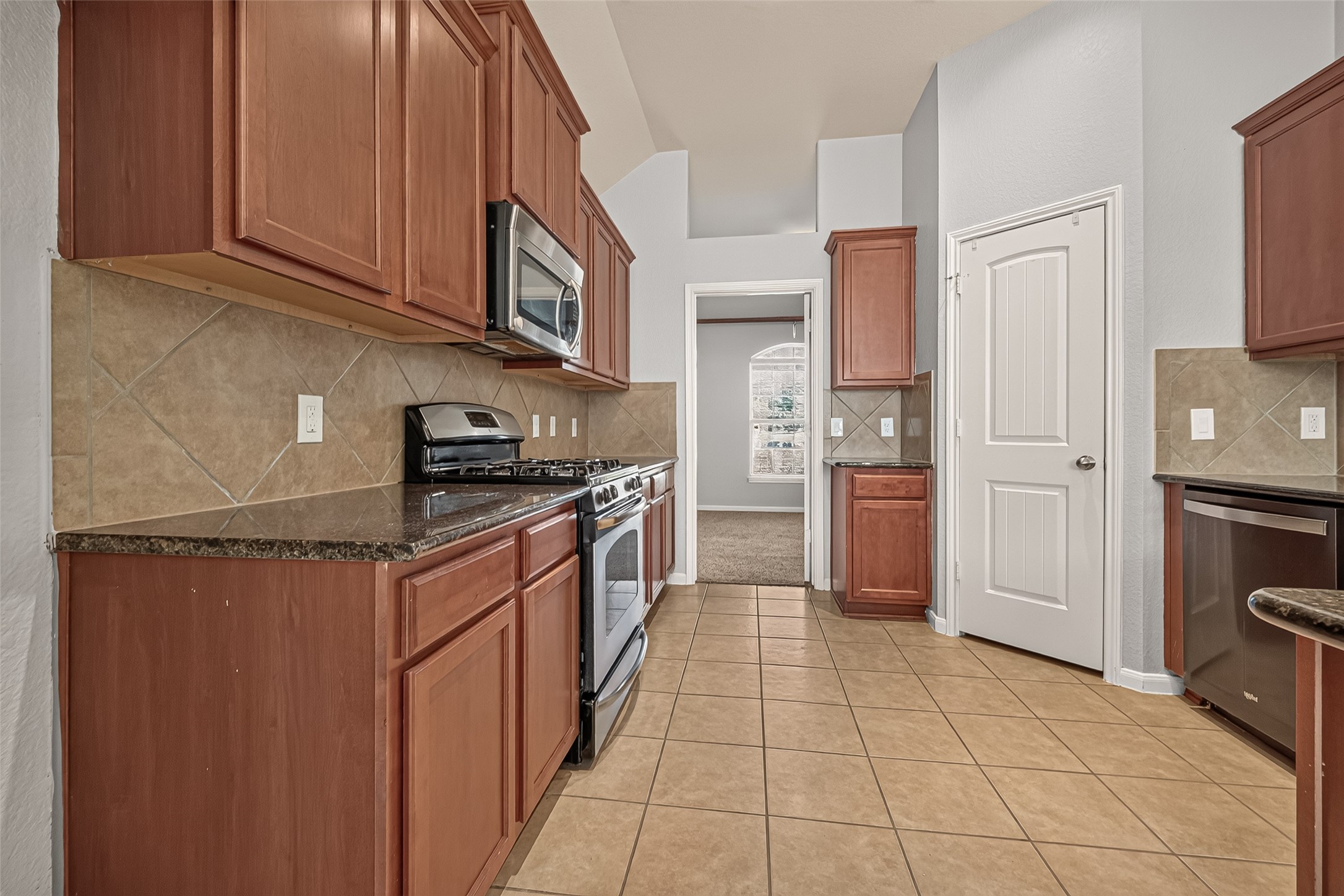 174 Maple Grove Drive Conroe, TX 77384 - Photo 16 of 36 Gallery Image 16