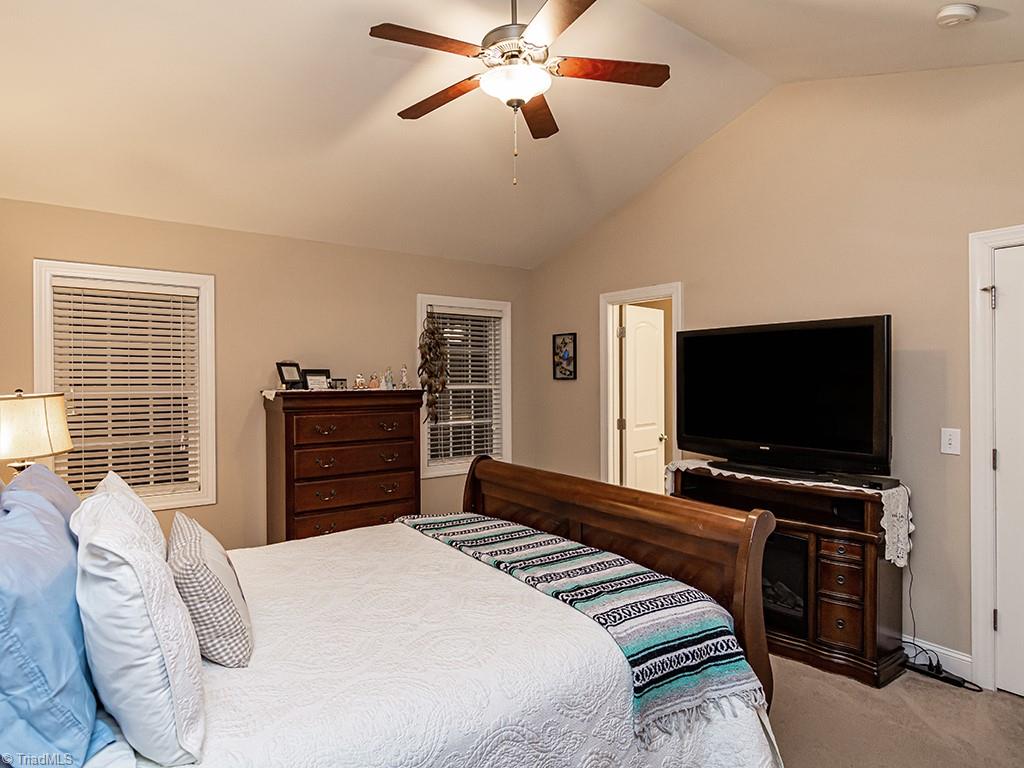 4313 Lormar Road Greensboro, NC 27406 - Photo 12 of 24 Gallery Image 12