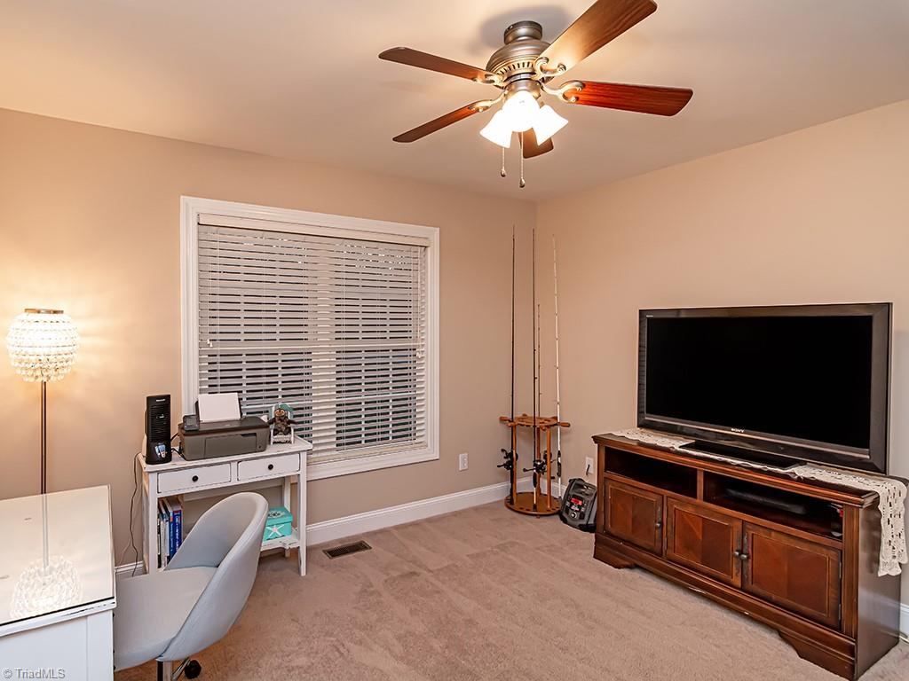 4313 Lormar Road Greensboro, NC 27406 - Photo 18 of 24 Gallery Image 18