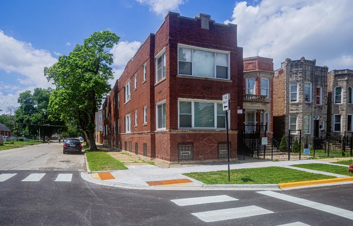 5544 South Carpenter Street Chicago, IL 60621 - Photo 2 of 18