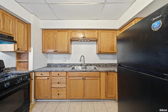 $69,900 | 2002 North Ellis Street, Peoria, IL 61604