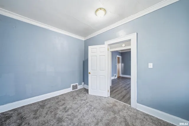 $69,900 | 2002 North Ellis Street, Peoria, IL 61604