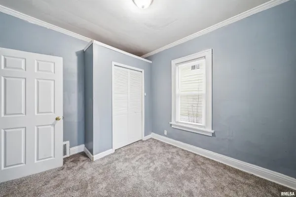 $69,900 | 2002 North Ellis Street, Peoria, IL 61604