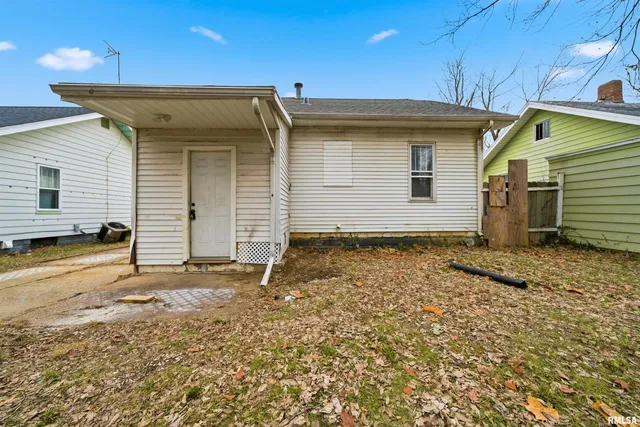 $69,900 | 2002 North Ellis Street, Peoria, IL 61604