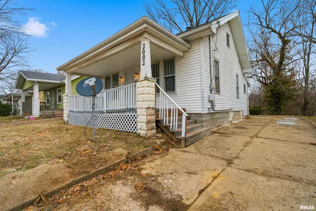 $69,900 | 2002 North Ellis Street, Peoria, IL 61604