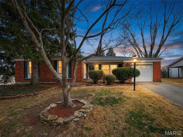 $175,000 | 2590 Hackney Drive, Florissant, MO 63033