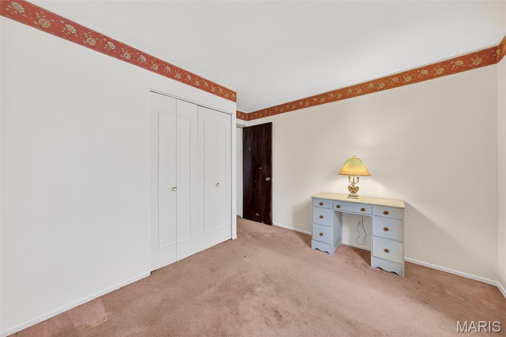 2590 Hackney Drive Florissant, MO 63033 - Photo 21 of 38