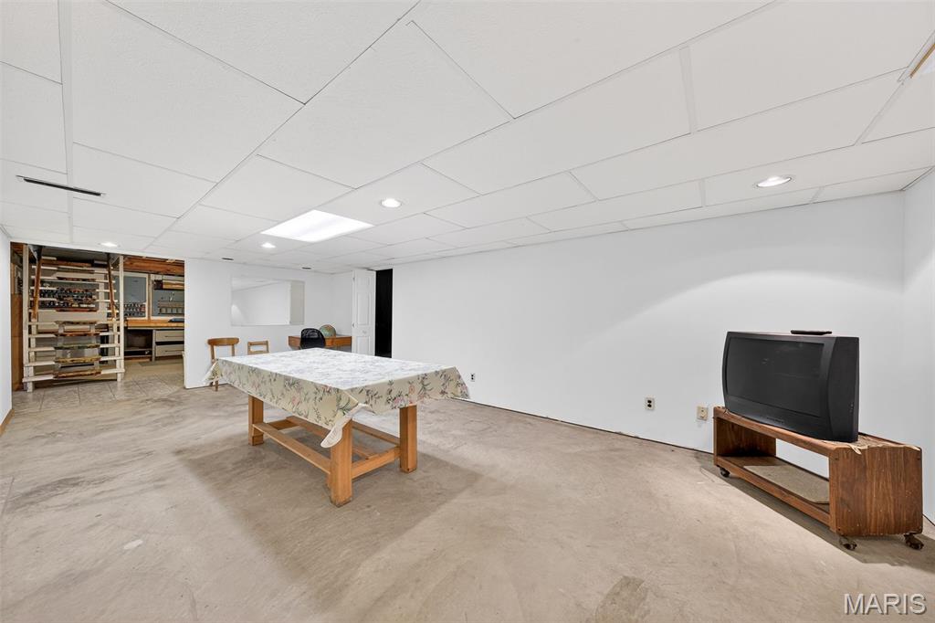 2590 Hackney Drive Florissant, MO 63033 - Photo 29 of 38