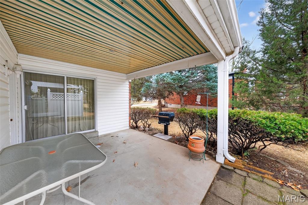 2590 Hackney Drive Florissant, MO 63033 - Photo 31 of 38