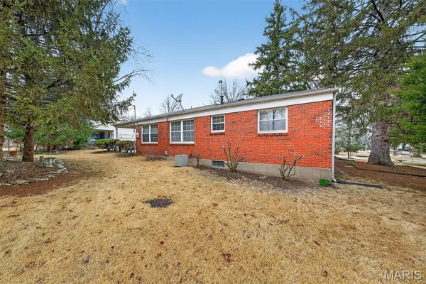 $175,000 | 2590 Hackney Drive, Florissant, MO 63033