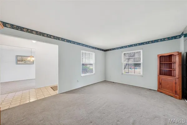 $175,000 | 2590 Hackney Drive, Florissant, MO 63033