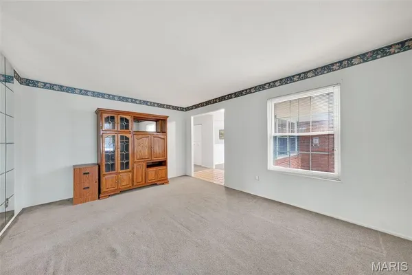 $175,000 | 2590 Hackney Drive, Florissant, MO 63033