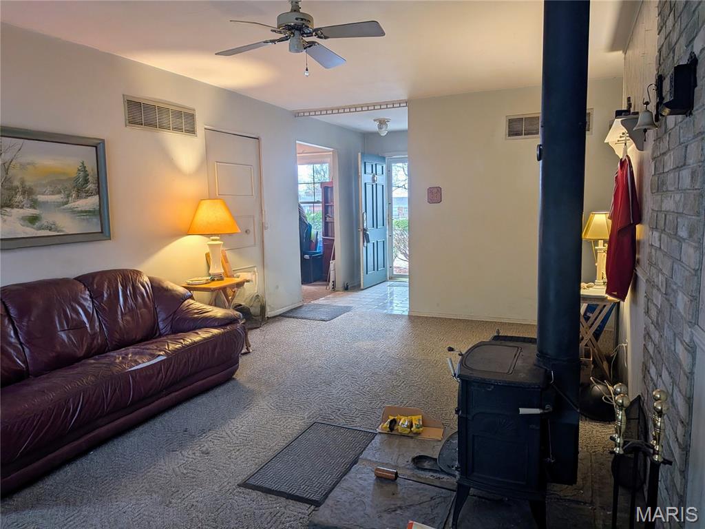 2590 Hackney Drive Florissant, MO 63033 - Photo 7 of 28