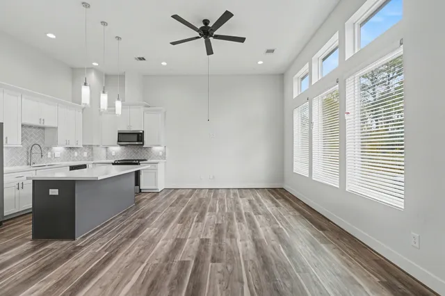 $2,000 | 2502 West Tidwell Road, Unit D, Houston, TX 77091