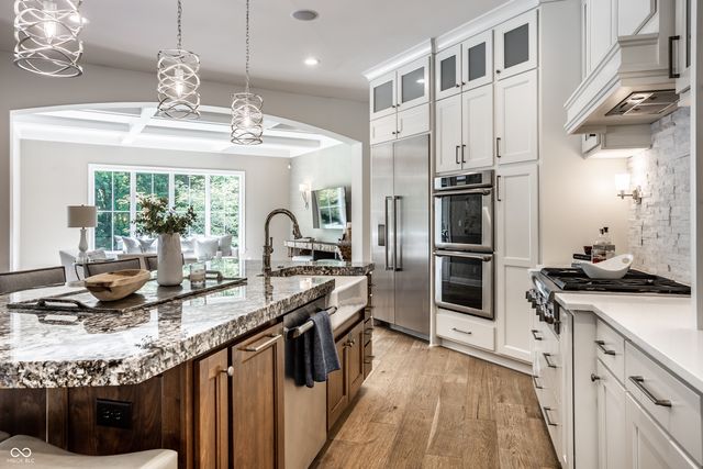 $2,500,000 | 4242 Watson Rd, Greenwood, IN 46143