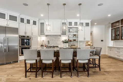 $2,500,000 | 4242 Watson Rd, Greenwood, IN 46143