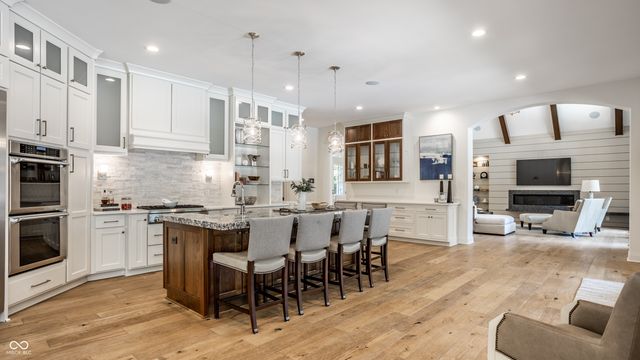 $2,500,000 | 4242 Watson Rd, Greenwood, IN 46143