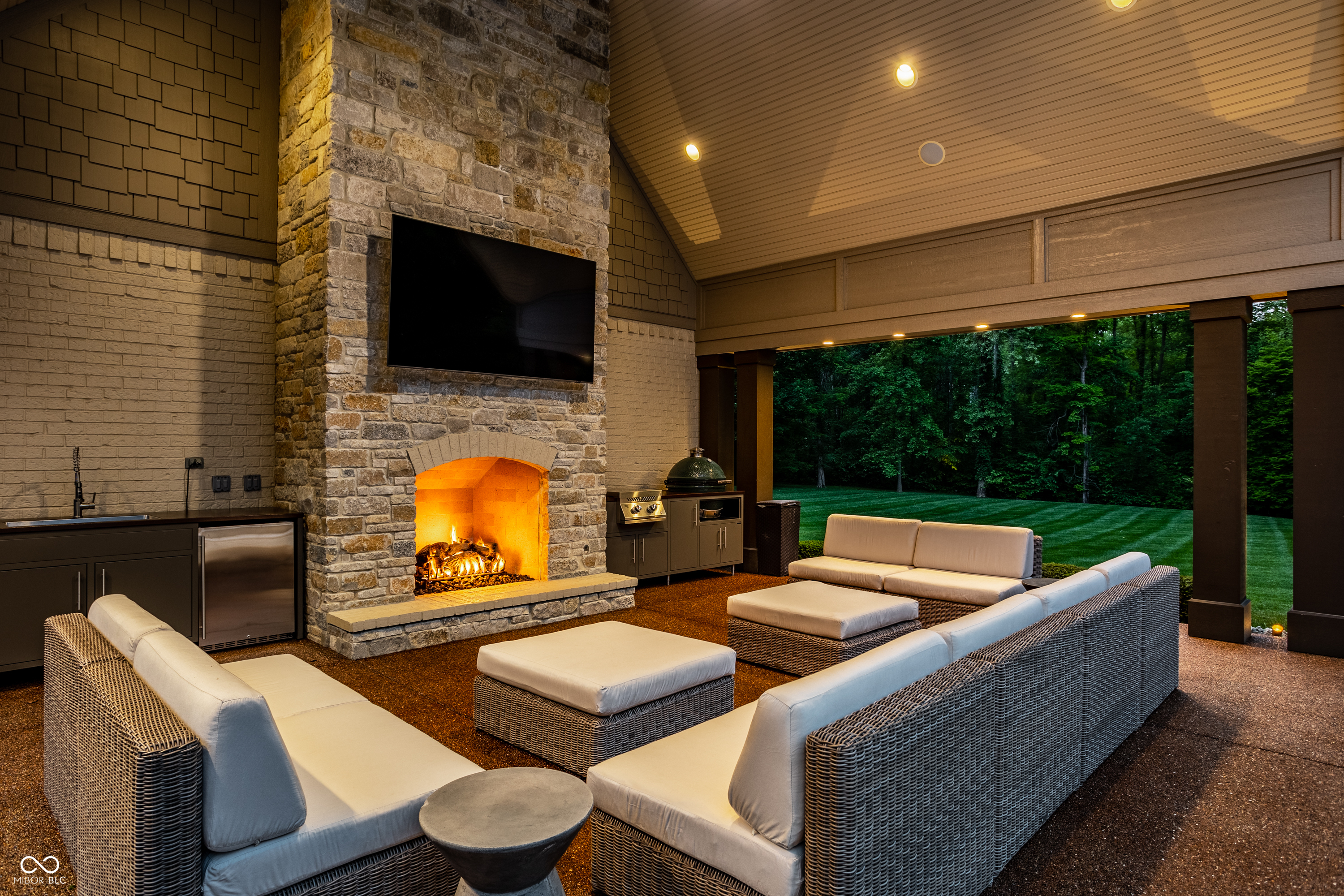 4242 Watson Rd Greenwood, IN 46143 - Photo 4 of 97