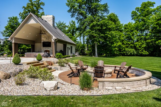 $2,500,000 | 4242 Watson Rd, Greenwood, IN 46143