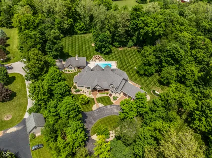 $2,500,000 | 4242 Watson Rd, Greenwood, IN 46143