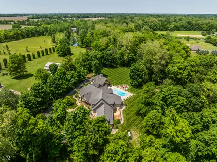 $2,500,000 | 4242 Watson Rd, Greenwood, IN 46143