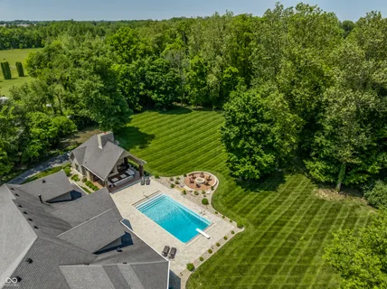 $2,500,000 | 4242 Watson Rd, Greenwood, IN 46143