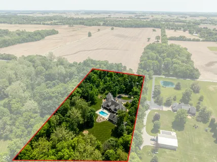 $2,500,000 | 4242 Watson Rd, Greenwood, IN 46143
