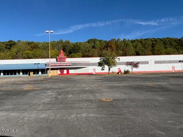 $1,500,000 | 354 Shadowtown Road, Unit 2, Blountville, TN 37617