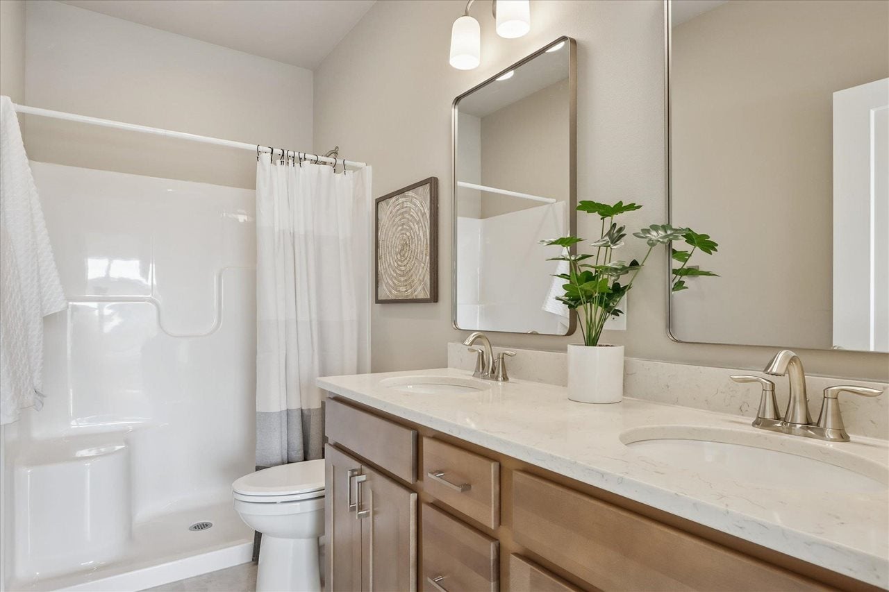 1015 Highland Trail Solon, IA 52333 - Photo 20 of 41 Gallery Image 20